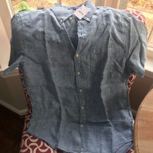 Men’s short sleeve button down